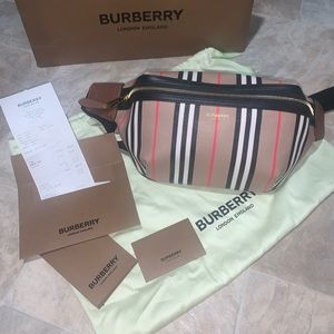 Burberry bum bag/belt bag/Fanny pack